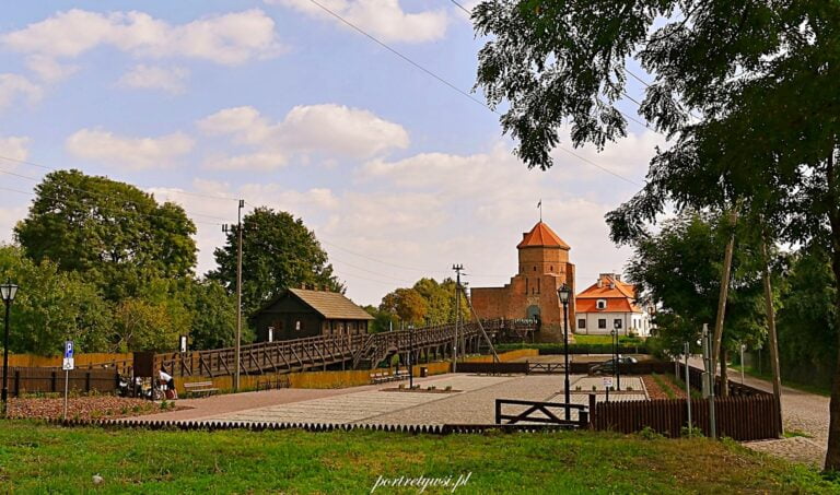 Liw – średniowieczne miasto z warownym zamkiem
