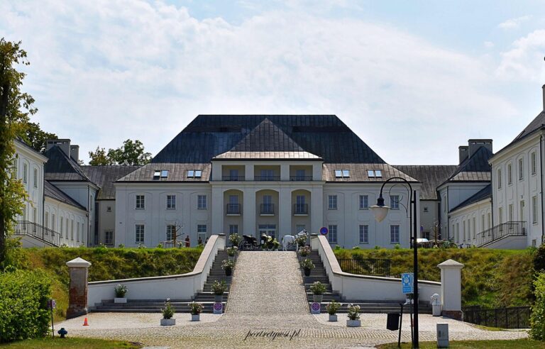 Janów Podlaski – dawne miasto biskupów, zamków i koni arabskich