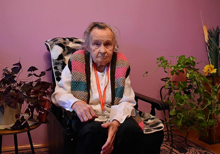 40 lat przy cudzie narodzin – wspomnienia położnej z Narewki