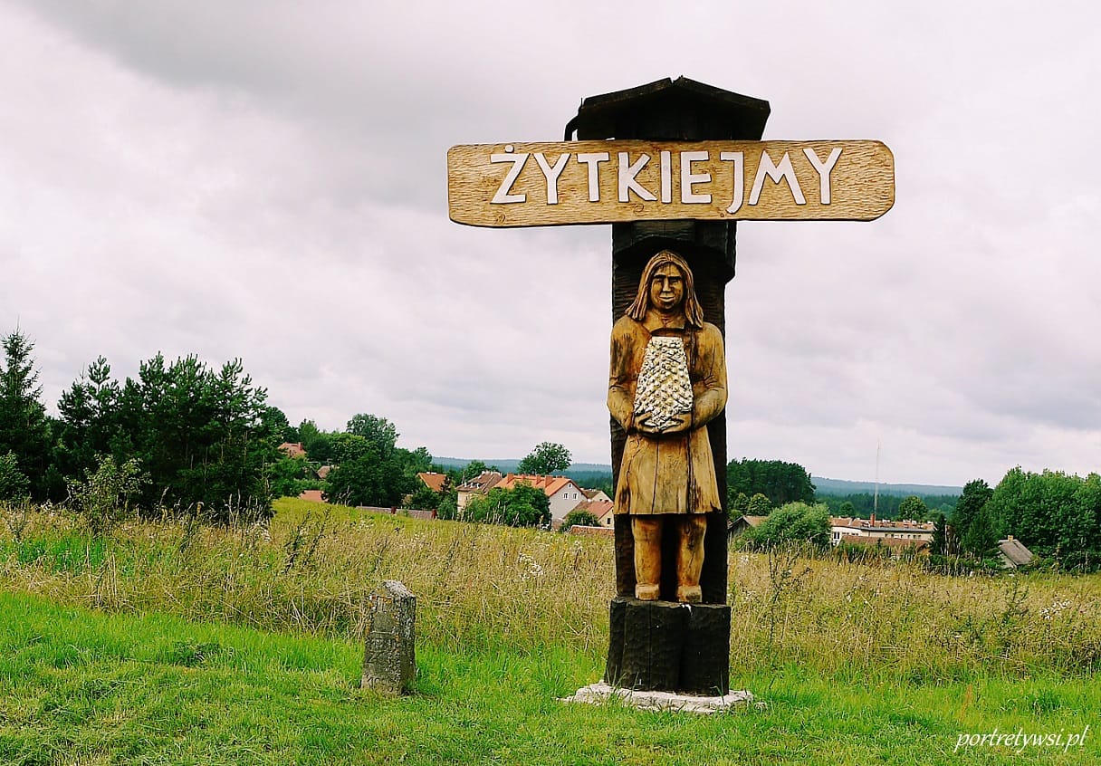 Żytkiejmy – dawna wieś Prus Wschodnich otoczona lasami.